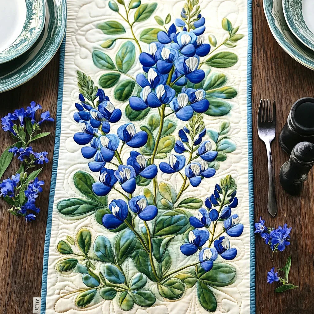 Chemin de table matelassé – Sérénade de Jacinthes des Bois